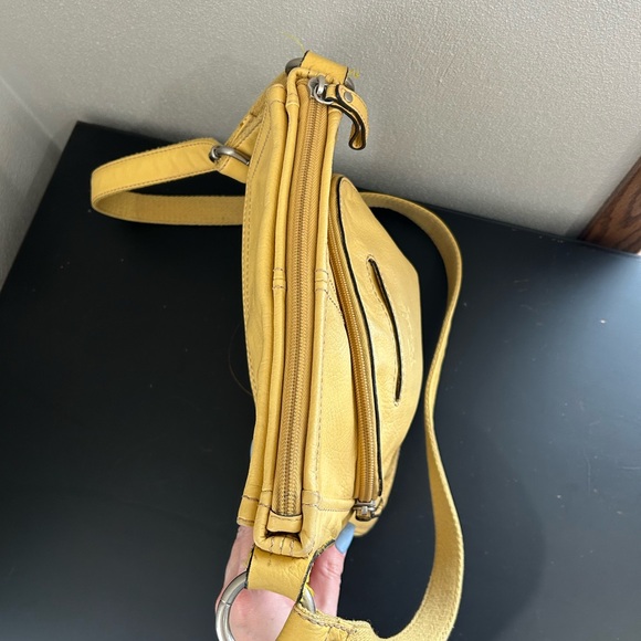 Fossil Yellow Hanover Pebbled Leather Crossbody Bag - Picture 11 of 15